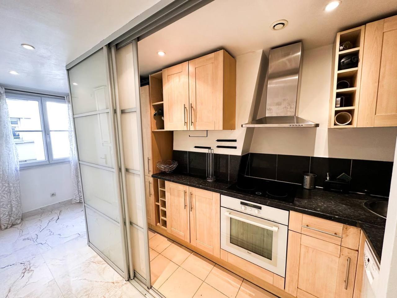 Apartment Colisee Paris Exterior photo